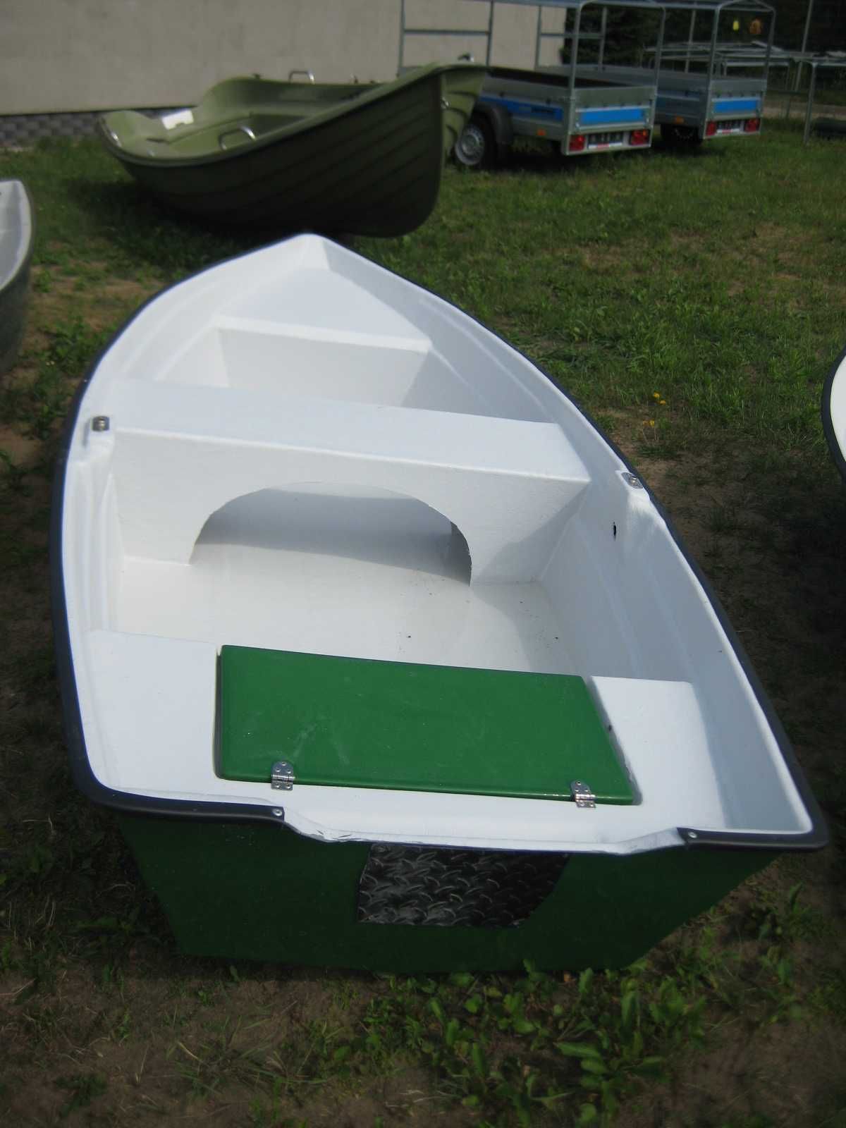 łódka wiosłowa z laminatu