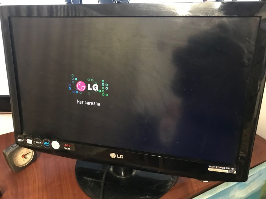 Телевизор  LG модели 22LDS20-ZA