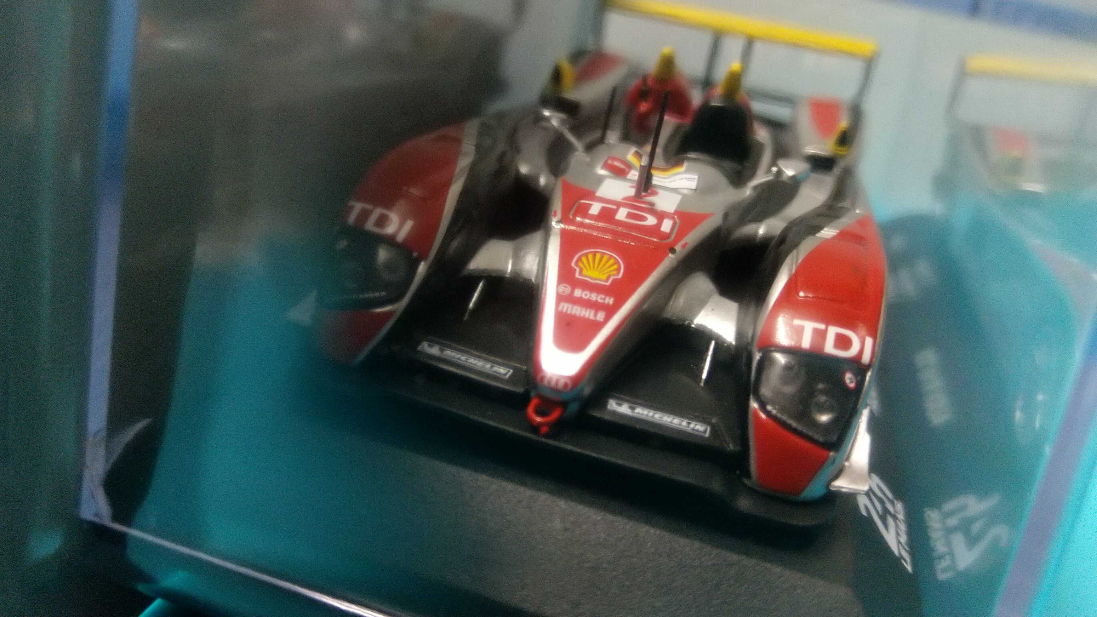 Audi R10 TDi #2: Vencedor 24h Le Mans 2008 - Miniatura escala 1/43