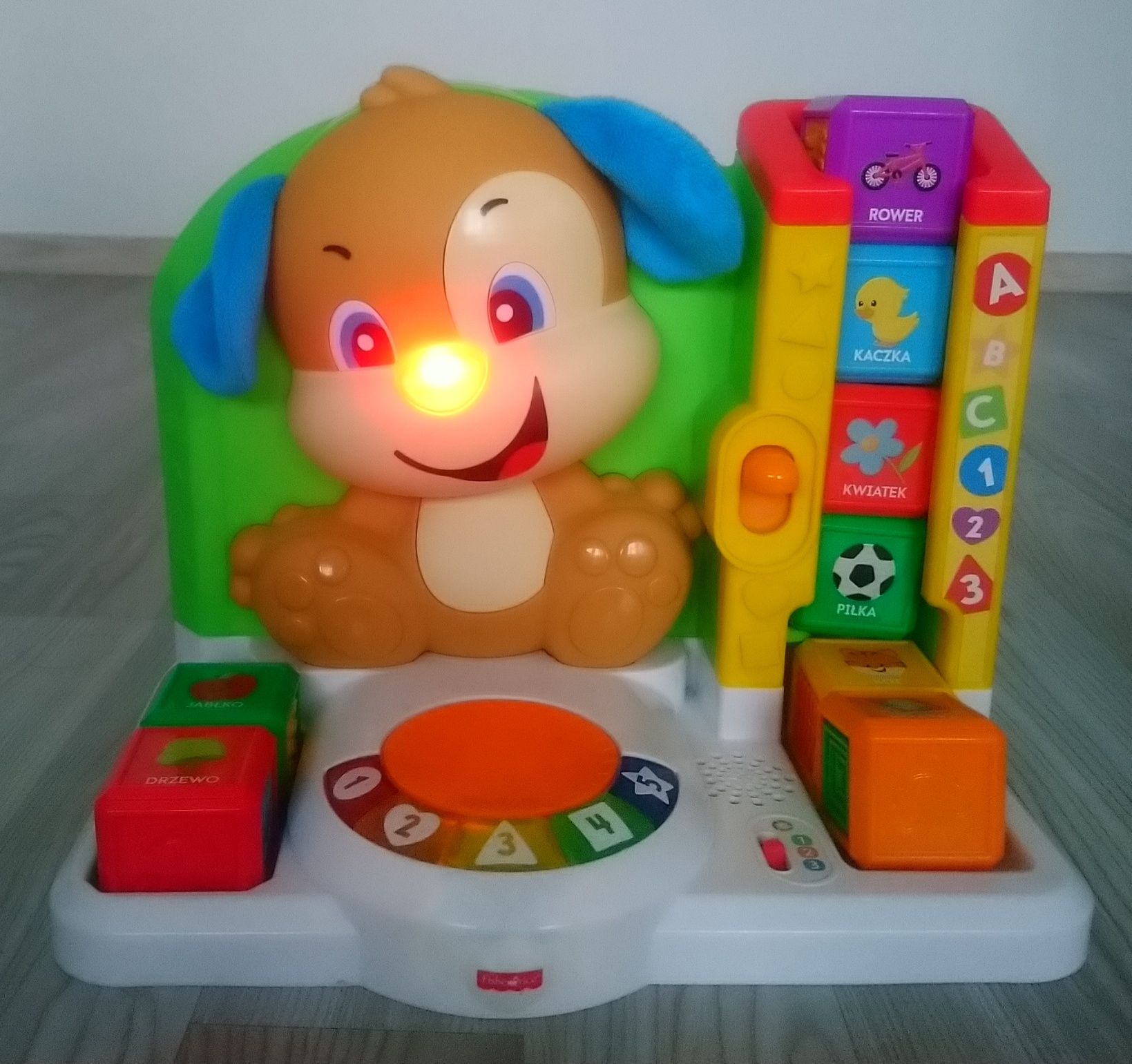 Edukacyjna stacja szczeniaczka Fisher Price