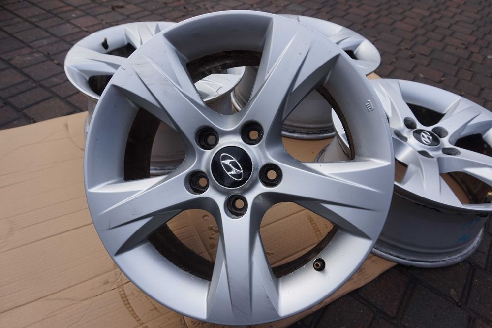 HYUNDAI i40 , ix35 , Tuscon _ Felgi Aluminiowe 16 cali  / 5x114,3