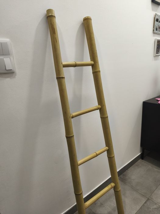 Escada bambu em bom estado