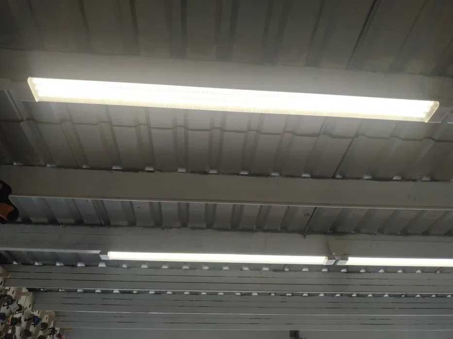 Mocna wytrzymała lampa LED 40 W Panel Aluminiowy  120cm  230V