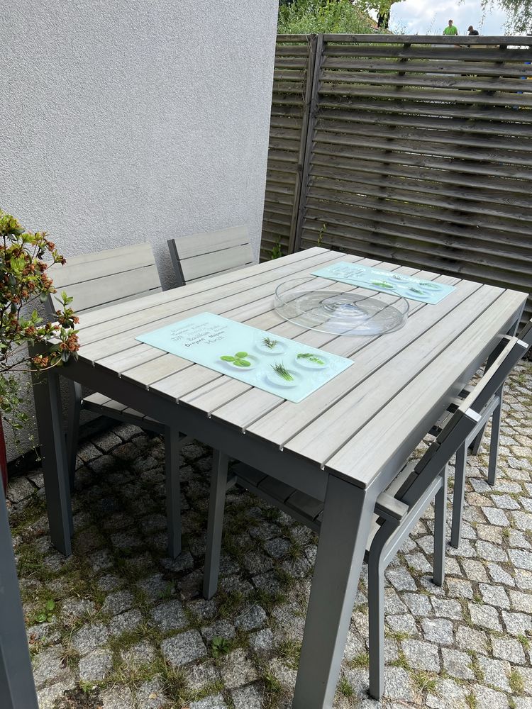 Stół ogrodowy z krzesłami ikea