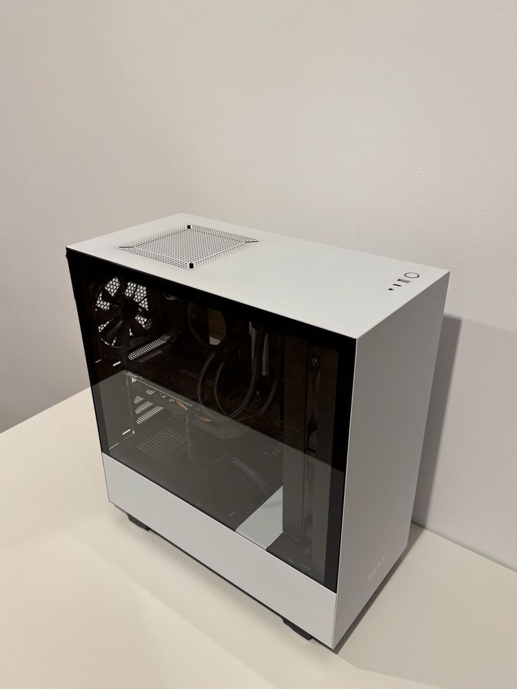 Komputer I7 9700K, 16GB RAM, GTX 1060, 1TB SSD NVMe M.2