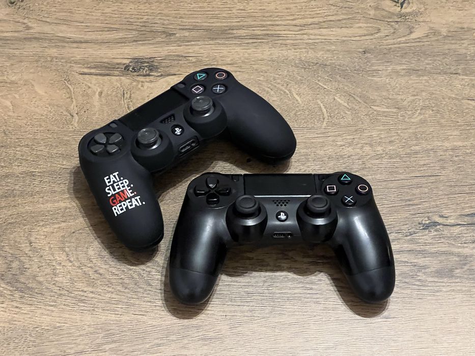 PS4 Slim 500GB + 2 pady + okablowanie