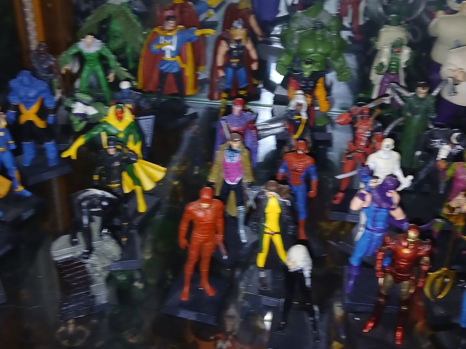 Coleção 1110 figuras mavel de chumbo  por  600 €