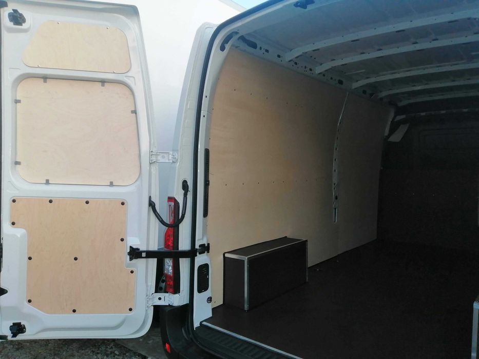 Renault Master L3H2 Profesjonalne zabudowy aut dostawczych // KNAUTECH