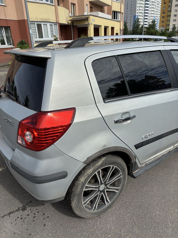 Geely MK Cross 2012