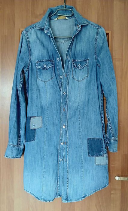 Sukienka jeansowa Zara.