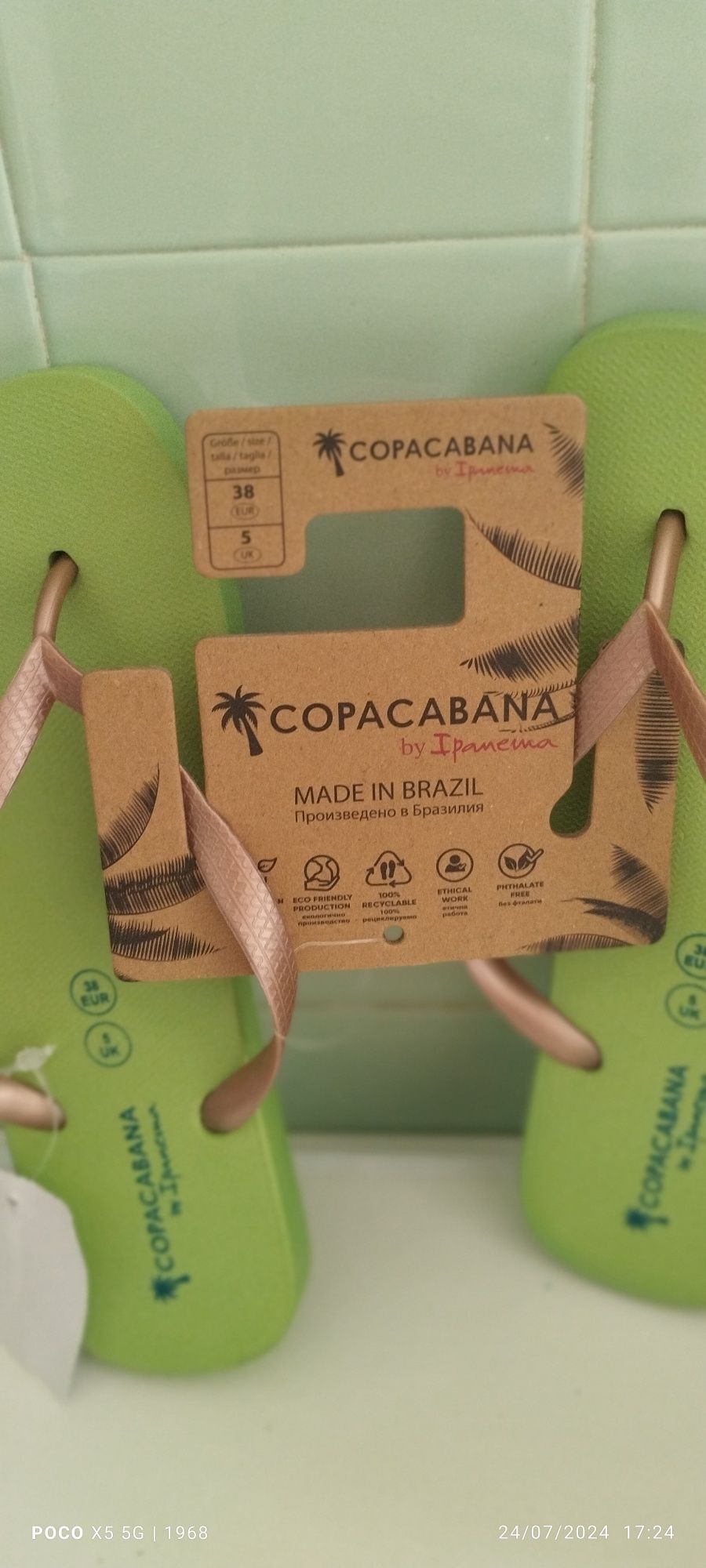 Chinelos da  marca Copacabana