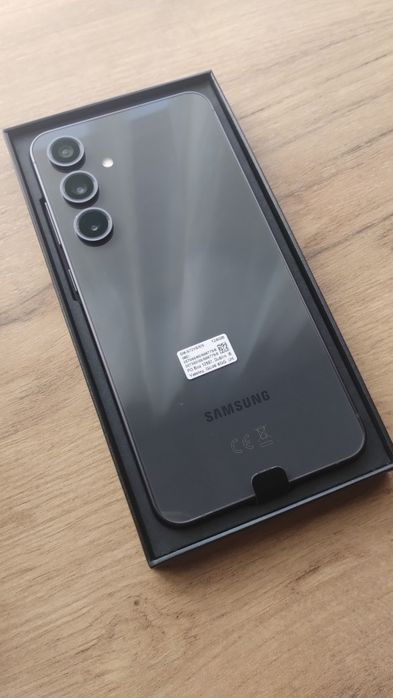 Nowy Samsung S24 FE