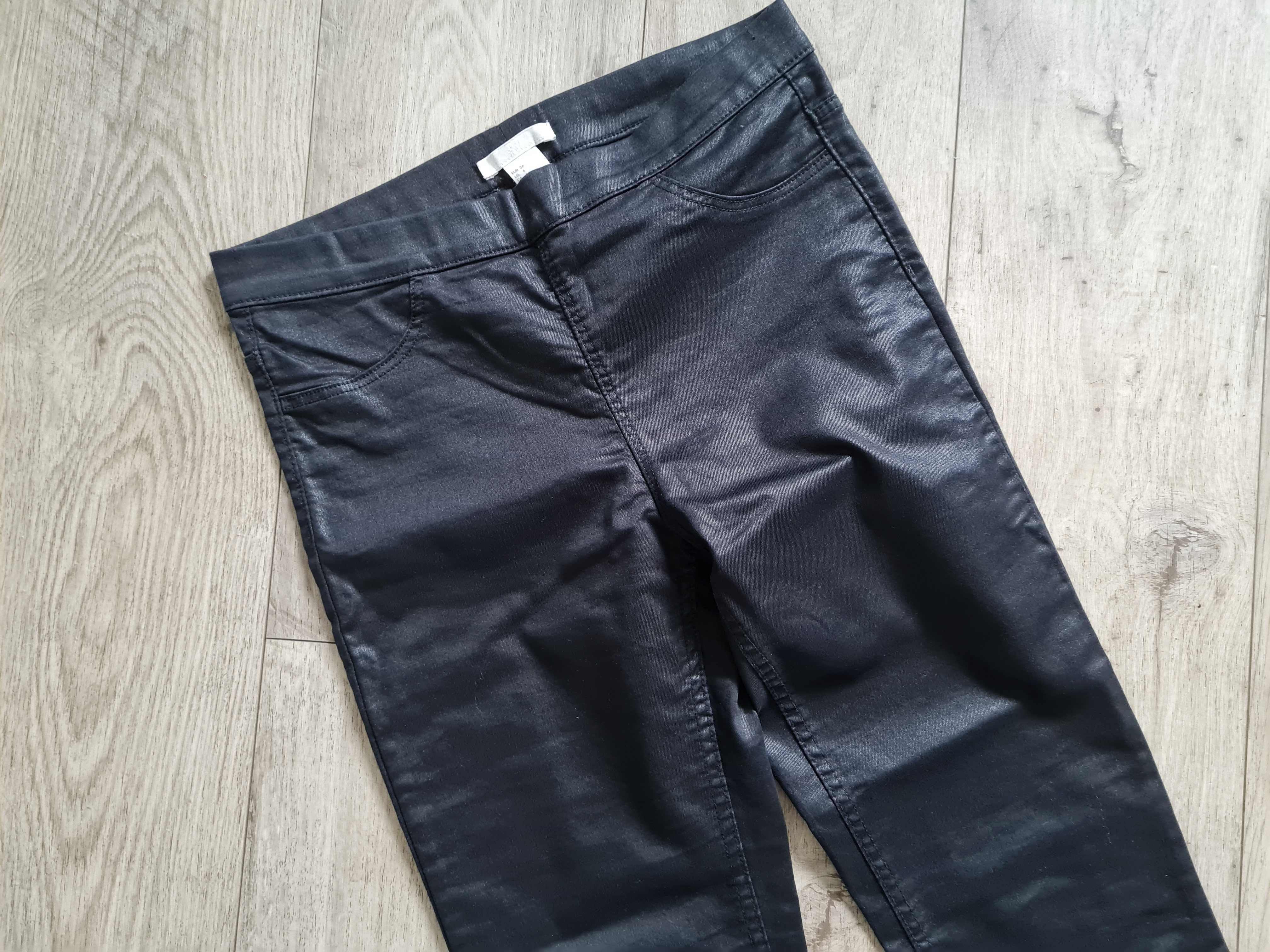 Spodnie jegginsy z połyskiem czarne H&M 36/S