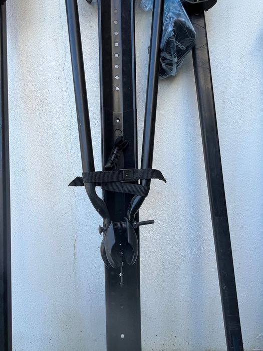 Barras de Tejadilho com Suportes de Bicicletas - Como Novo!