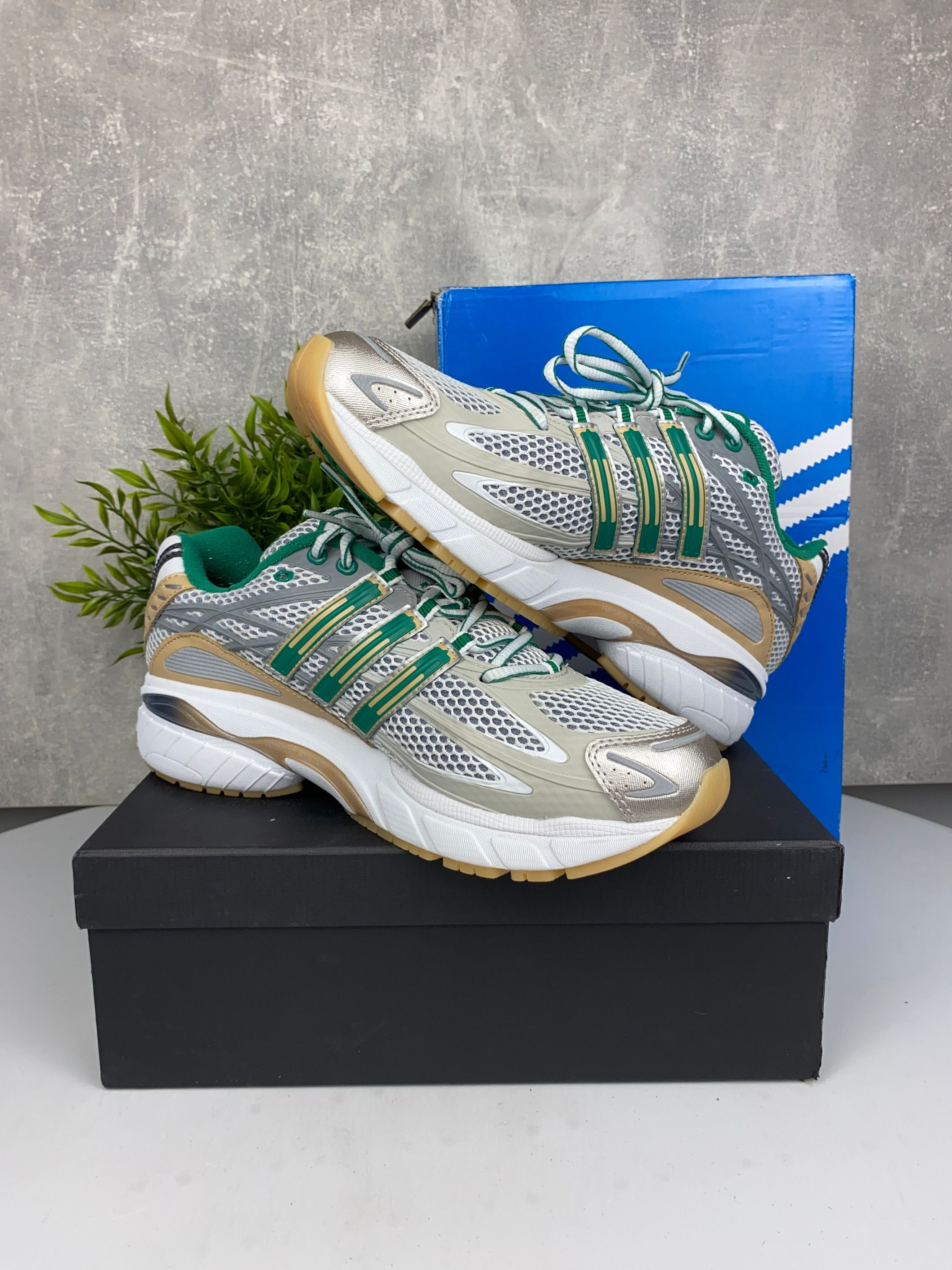 Nowe / buty sneakersy / Adidas / Adistar Cushion / r. 43,5 n53