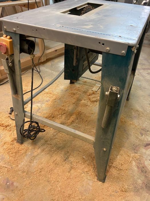 Serra de mesa makita