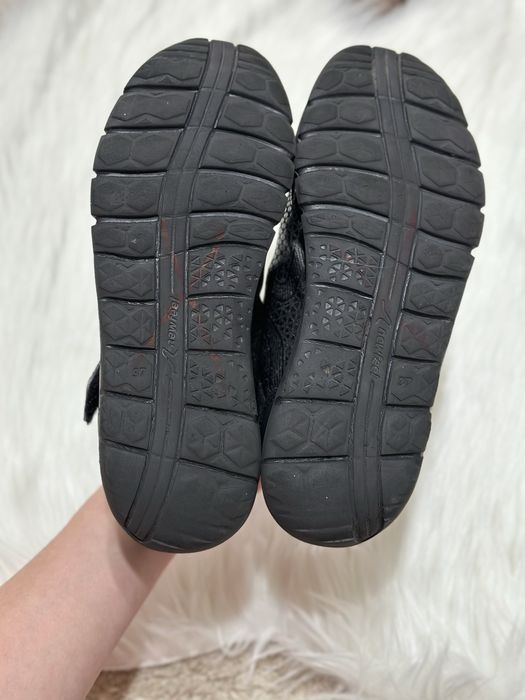 Оригінальні водовідштовхуючі кросівки new feel 37 розмір (23.5 см)