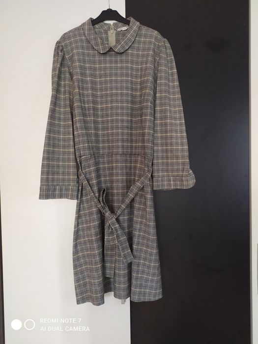 Sukienka w kratkę House