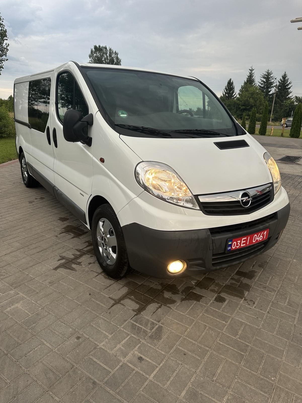 Opel Vivaro Опель Віваро пасажир