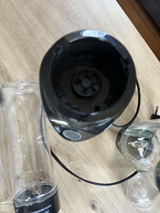 Blender kielichowy czarny