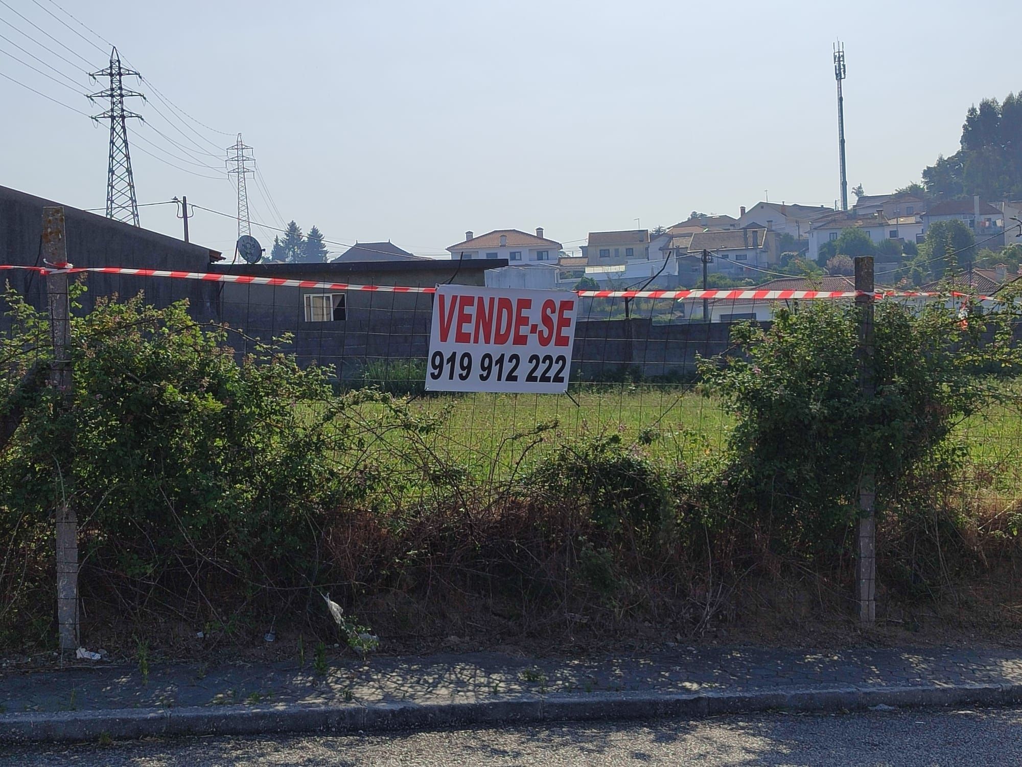 Terreno Urbano à Venda em Sanguedo junto ao  Castiis – 787m²
