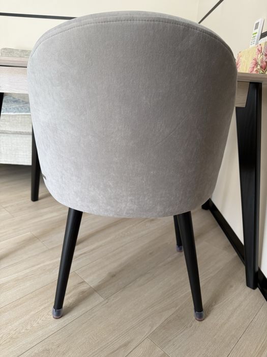 Стільці, крісла для кухні