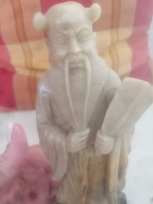 Estátua chinesa de pedra sabão