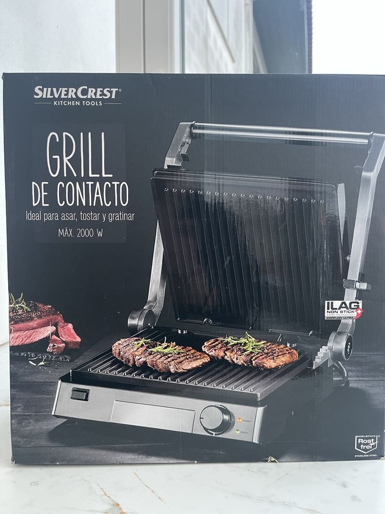 Grelhador eletrico. Grill de contacto