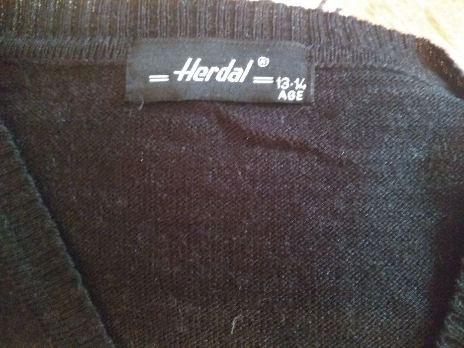 Тонкий шерстяной свитер Herdal на рост 158-164 см