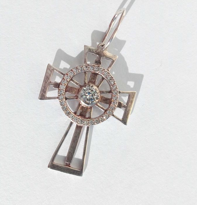 Кулон підвіска Хрестик з каменями. Срібло 925 проба, вага 2,77 г