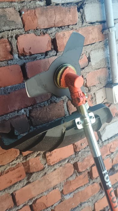 Kosa podkaszarka NAC raz użyta na gwarancji
