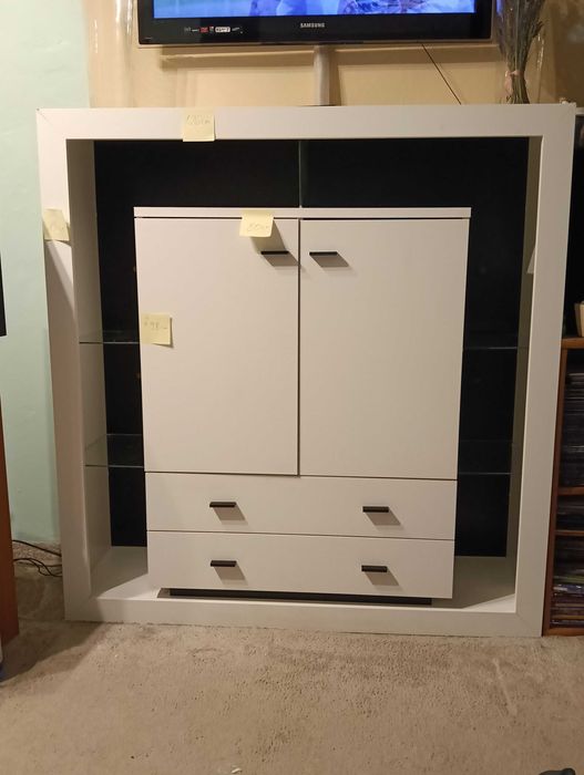 Komoda oddam za darmo