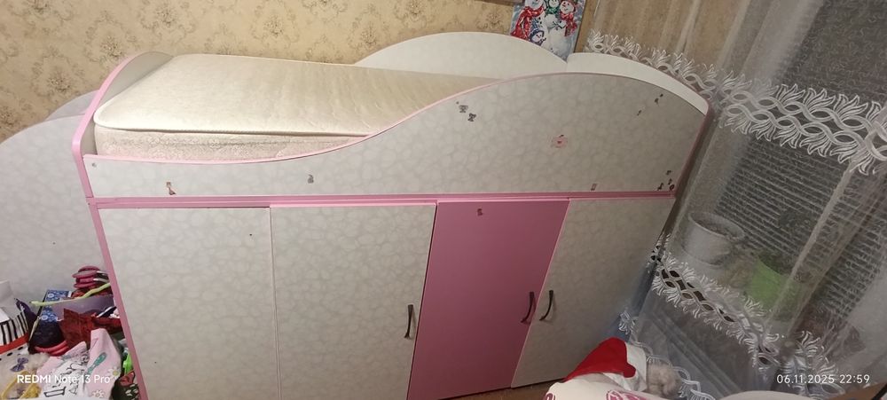 Кровать чердак+матрас указана цена в описание