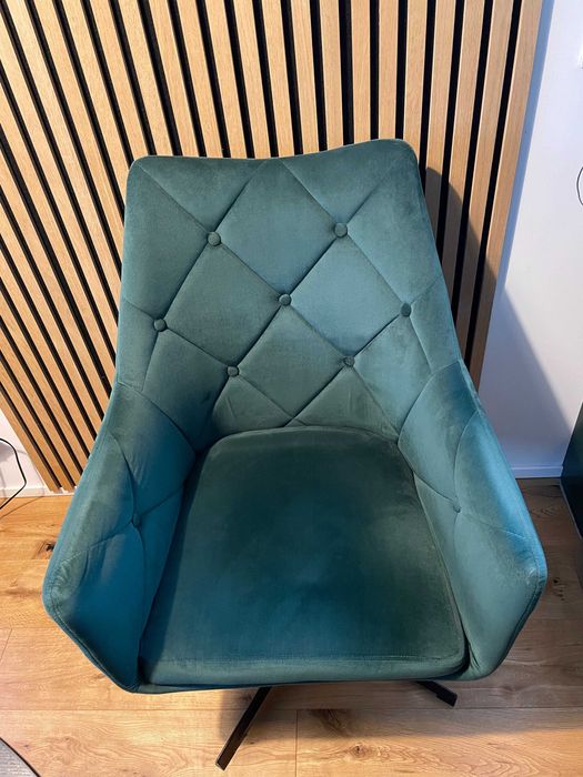 Fotel obrotowy Beliani VAKSALA Welur Ciemnozielony