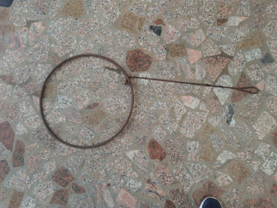 Brinquedo antigo - arco e gancheta