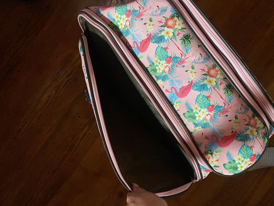 Дорожня сумка / валіза з ручками та коліщатками