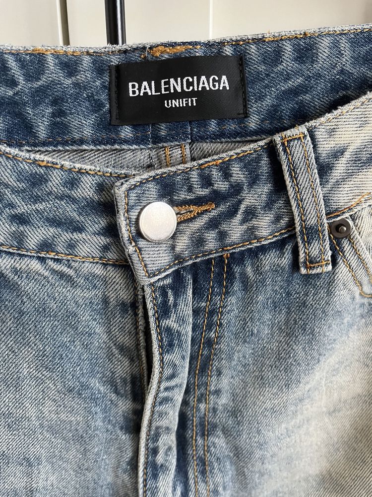 Джинсы Balenciaga Баленсиага S новые бойфренды