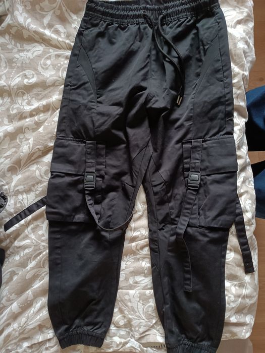 Spodnie dziecięce bershka
