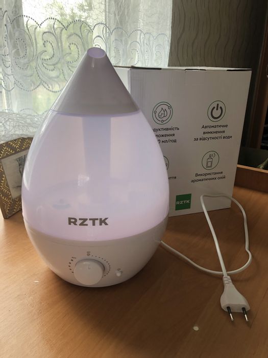 Зволожувач повітря RZTK HM 3034H LED