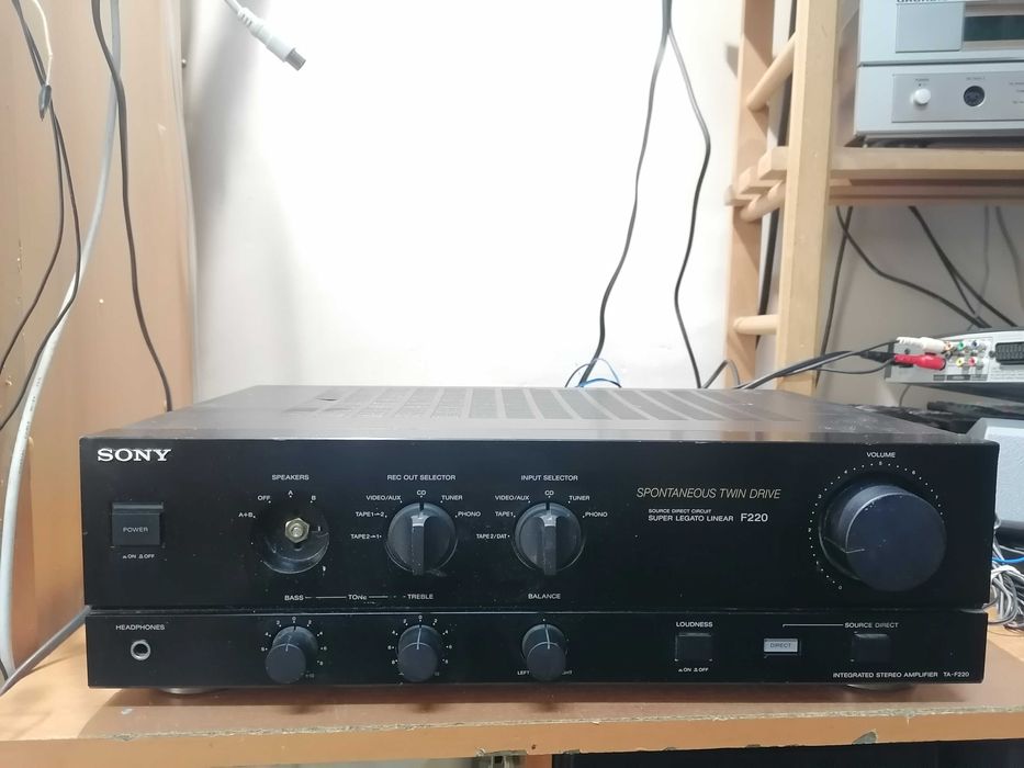 Wzmacniacz SONY F220 STEREO HI-FI