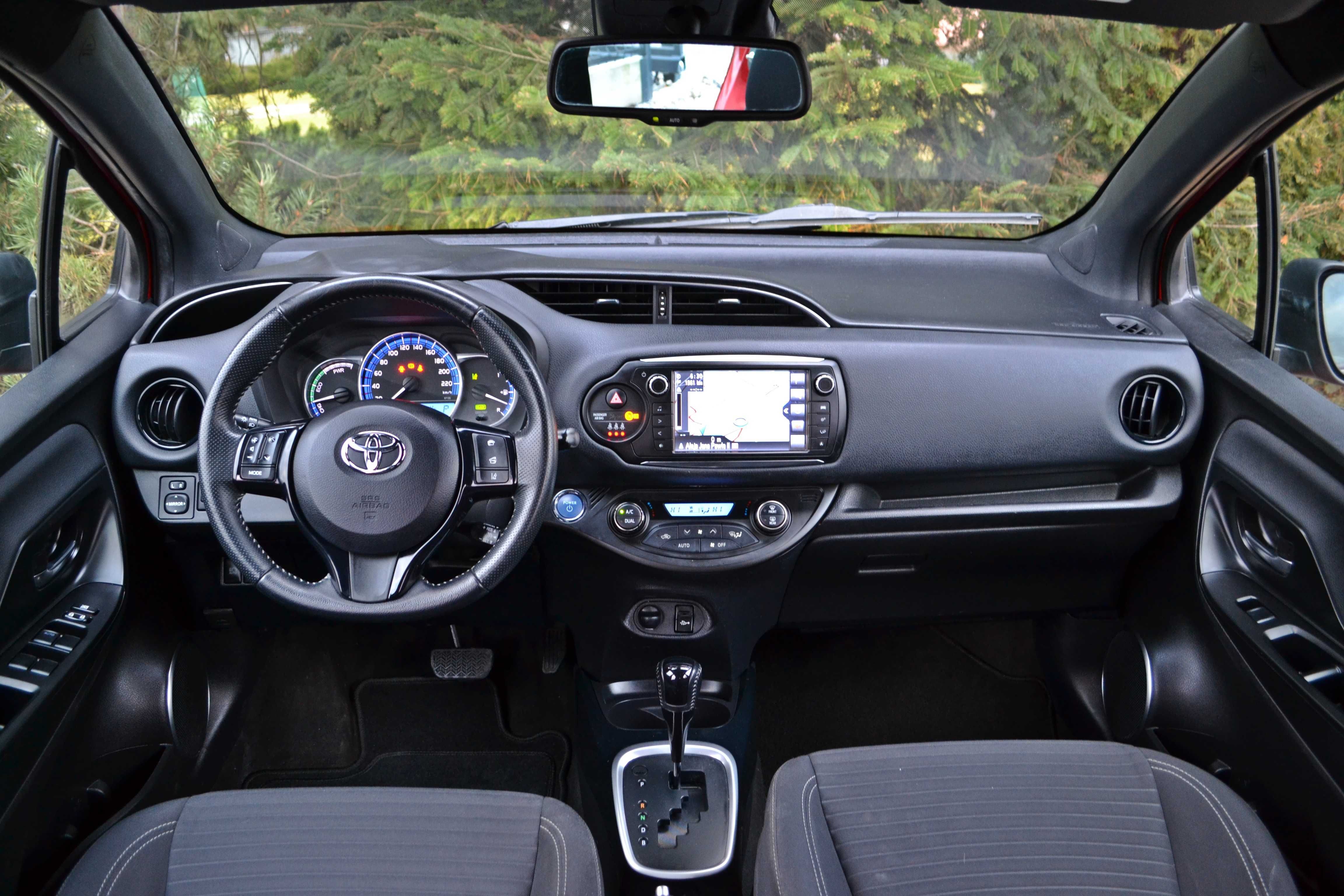 # Toyota Yaris III lift # 1.5 hybryda # 2016 #