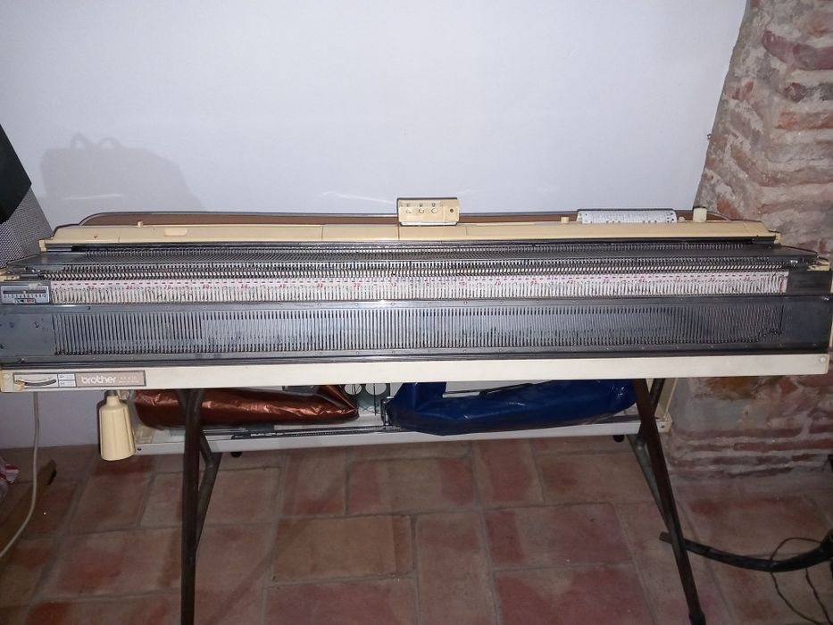 Máquina  de tricô brother