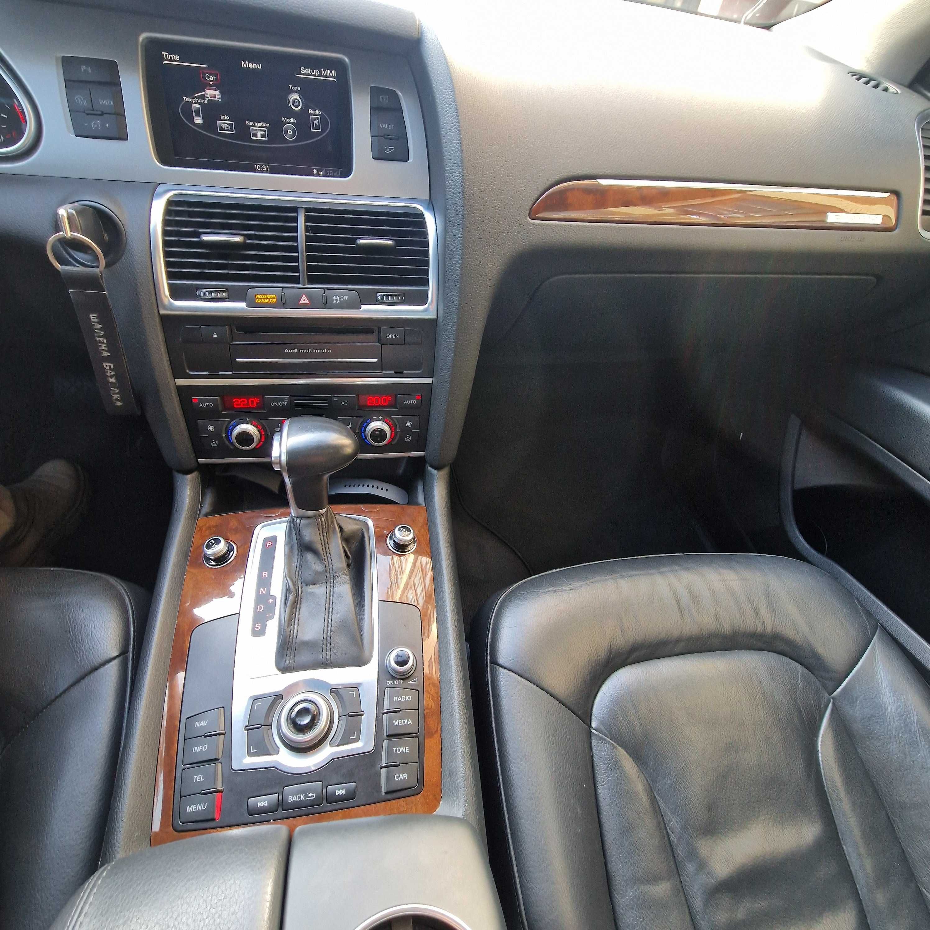 Продам Audi Q7 2012 року