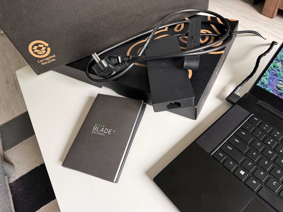 Razer Blade Base model 2021 rok 100% sprawny - bardzo dobry stan!