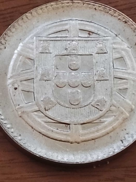 Moedas de 2 centavos de 1924 e 20 centavos de 1925