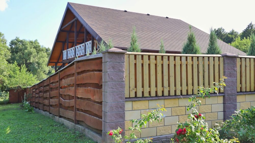Продаж будинку зі зрубу (карпатська смерека), с. Мала Бугаївка.