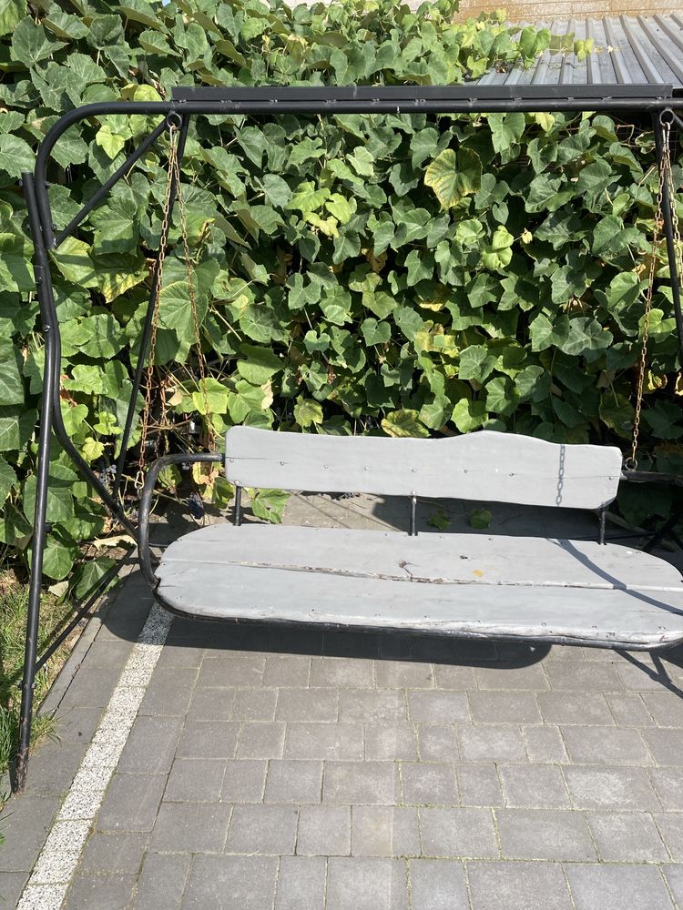 Huśtawka ogrodowa metalowa