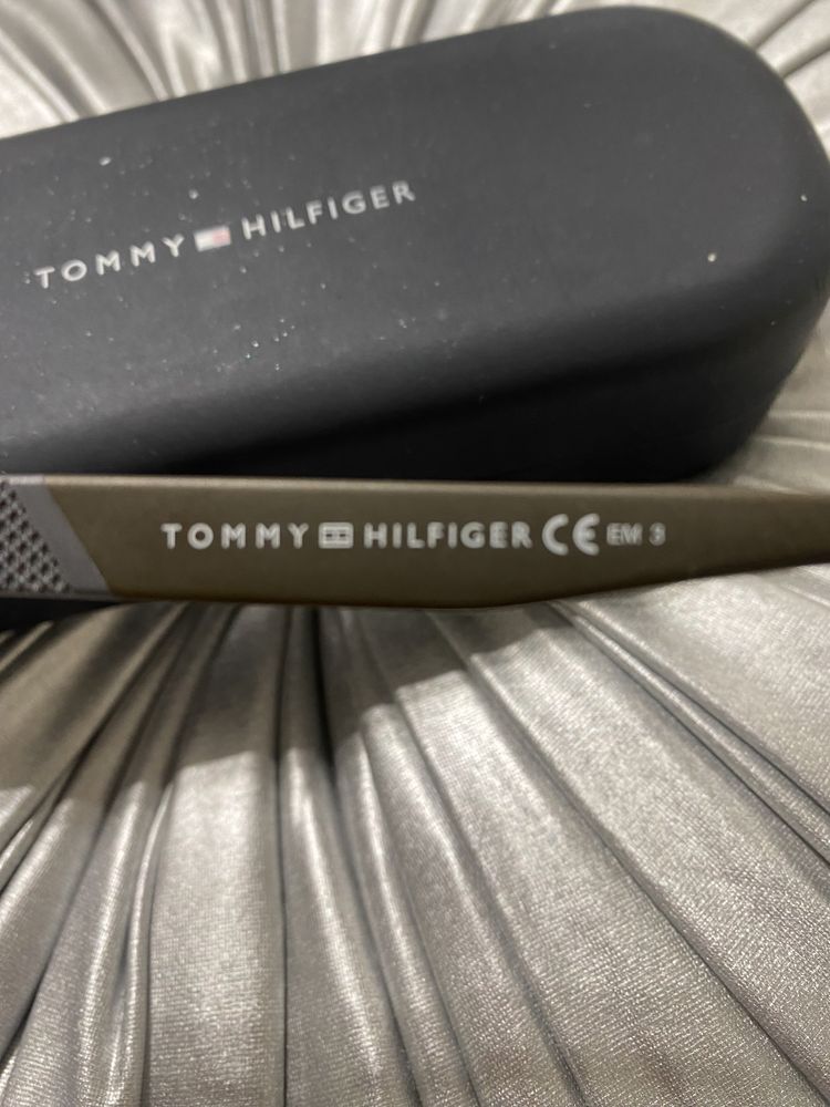 Okulary przeciwsłoneczne męskie Tommy Hilfiger