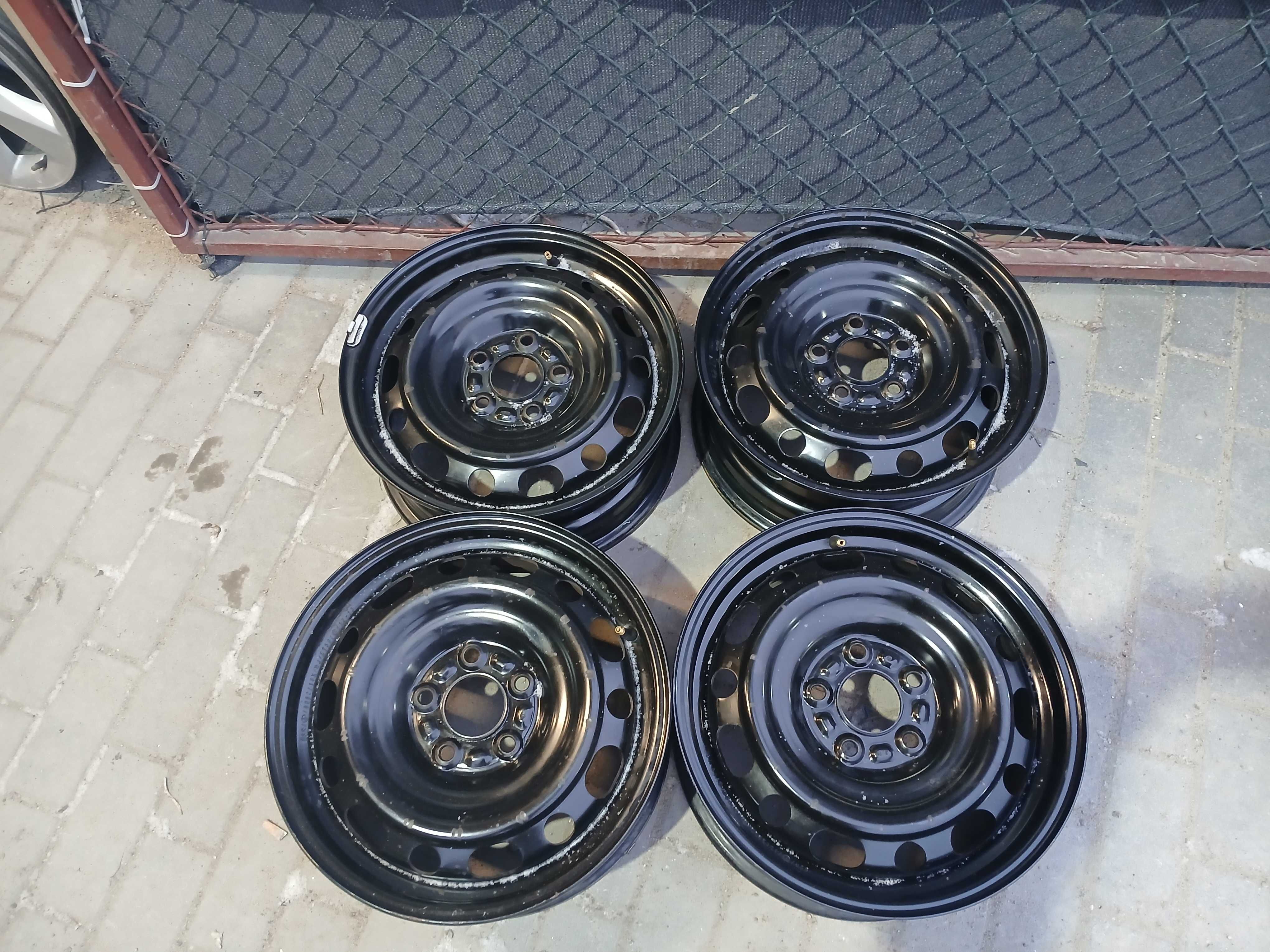 4x felgi stalowe 16 5x114,3 ET50 Hyundai i30 i40 Ix35 Tucson Mazda