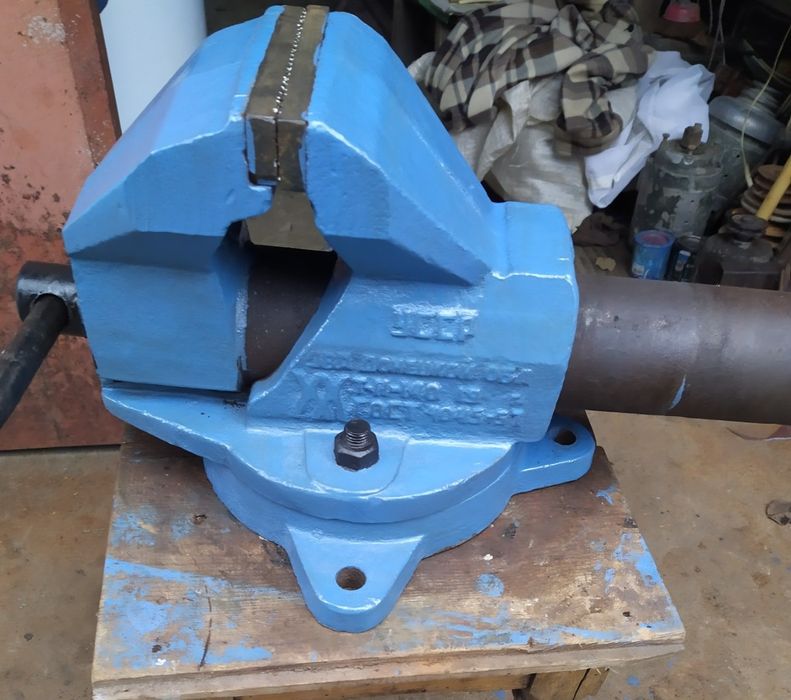 Тиски / лещата 140 мм